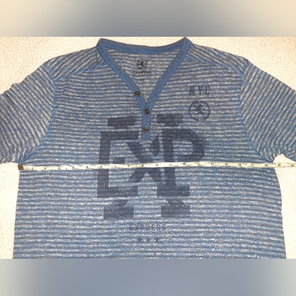 2 Men's Express Shirts. - Picture 3 of 5